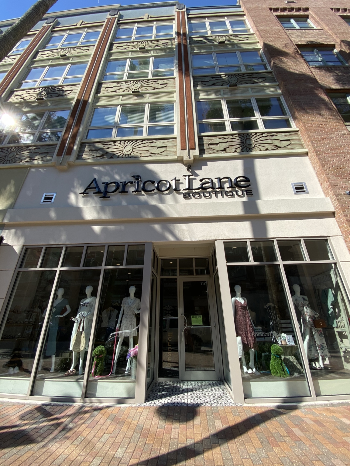 Apricot Lane Perkins Rowe